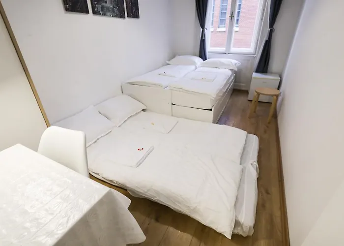 Pest-port 4 For 16 Person Apartment Budapest